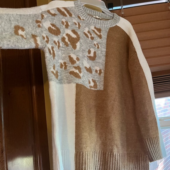 Over size color block sweater - Picture 4 of 5